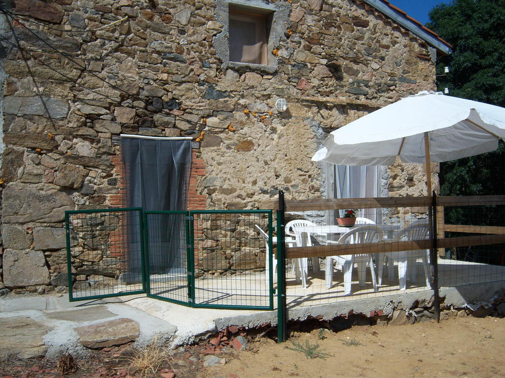 Gite Chez Coste Gilles Saint-Privat-du-Dragon Esterno foto