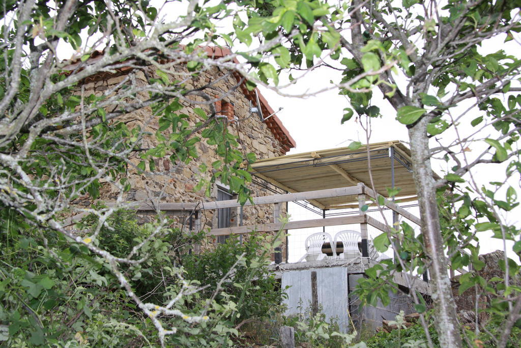 Gite Chez Coste Gilles Saint-Privat-du-Dragon Esterno foto